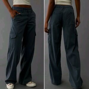 NWT American Eagle Stretch Cargo Baggy Wide-Leg pants
